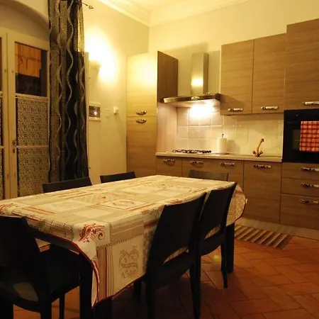 Bed & Breakfast La Corte Di Lisa - Self Check In 4*