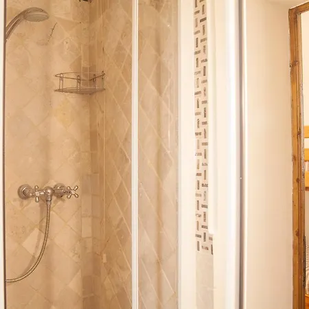 La Corte Di Lisa Bed and breakfast Pisa